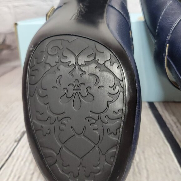 LifeStride Women's Rozz Mary Jane Pumps - Picture 9 of 10